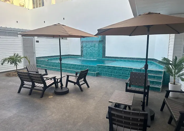 Oasis Hotel